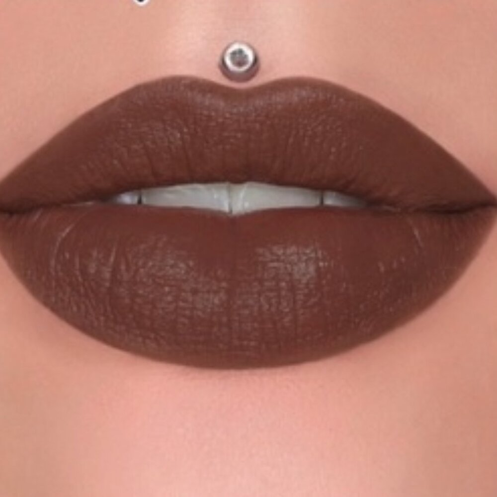 Jeffree Star Dominatrix Velvet Trap